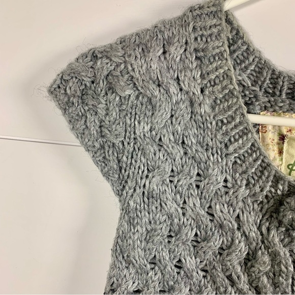 Kenji Sweater‎ Vest Cardigan Fisherman Chunky Gray Cottagecore Sz S Cozy EUC - Picture 4 of 9